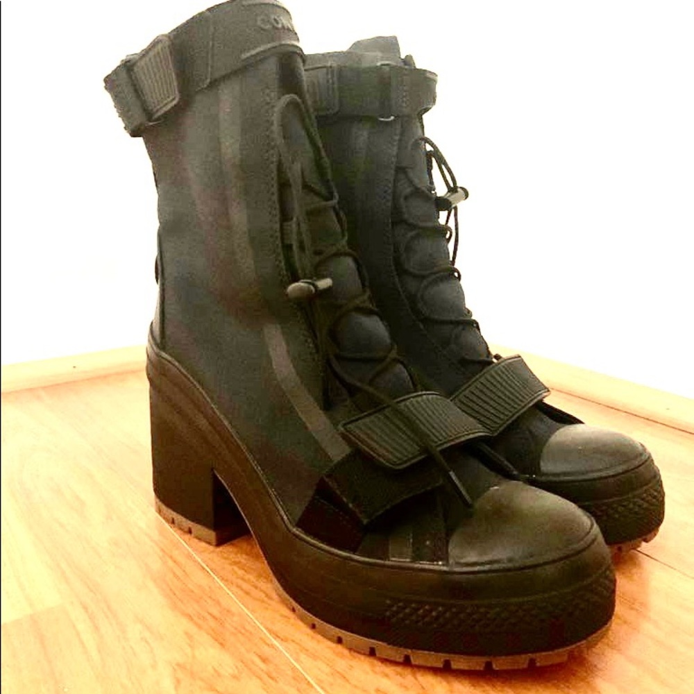 Converse, chunky combat boots, size 9.5, canvas fabric.